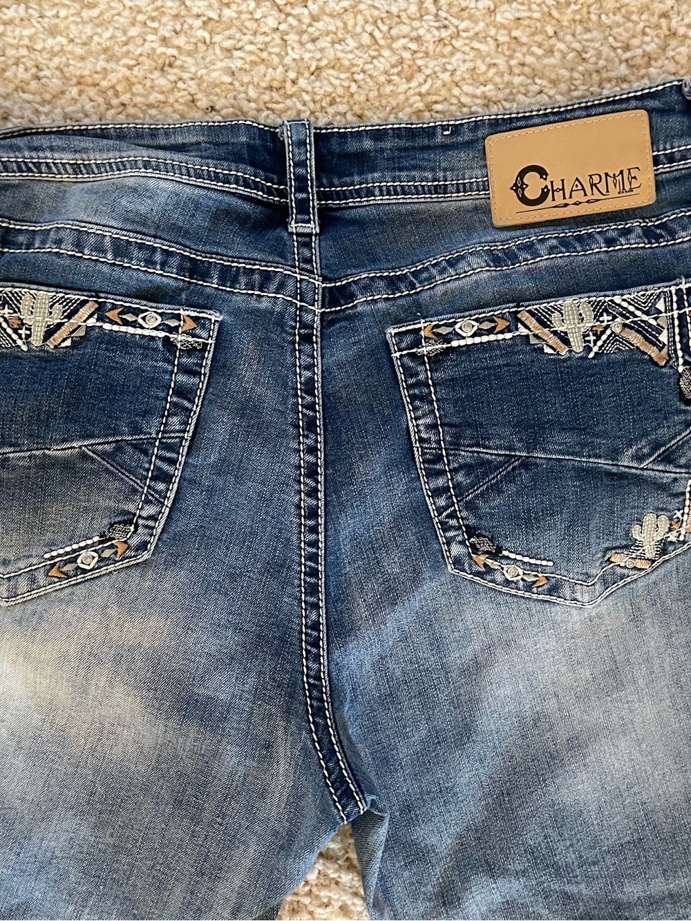 Charme Capris Southwestern Sz 32 Pockets Raw Edge Hem Actual 35W 19L 10Rise